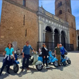 Tour in Vespa  Durata 3 ore
